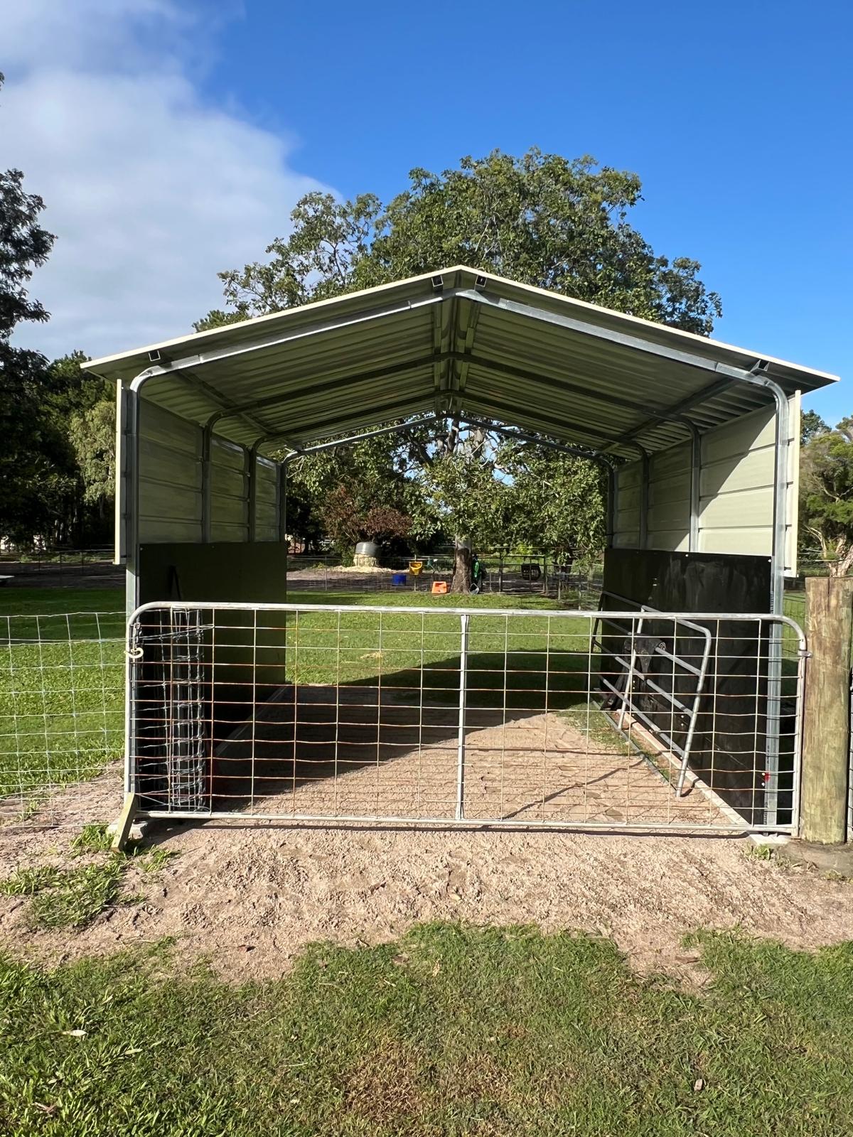Portable Horse Shelter 3.5(W)x4.5(D)x2.8(H)m