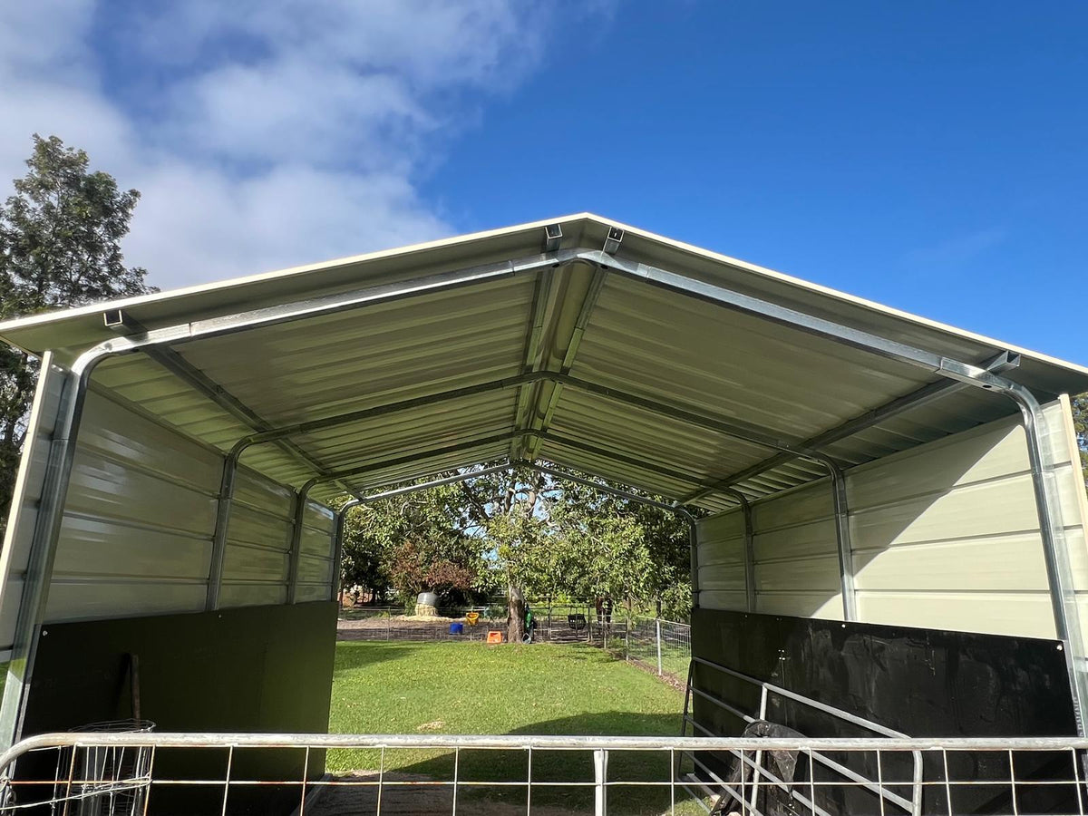 Portable Horse Shelter 3.5(W)x4.5(D)x2.8(H)m